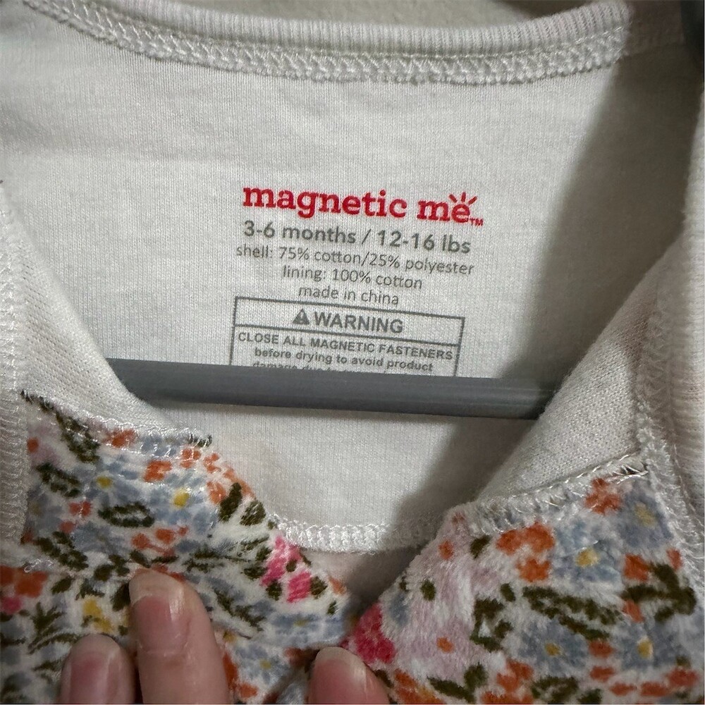 Magnetic Me Footie Sleeper Baby Girls 3-6 Months Multicolor Ditsy Floral - Picture 2 of 5